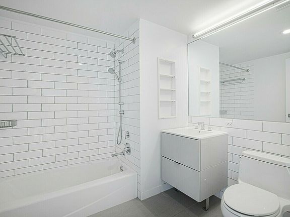 5th image of 400 W 113th St APT 217