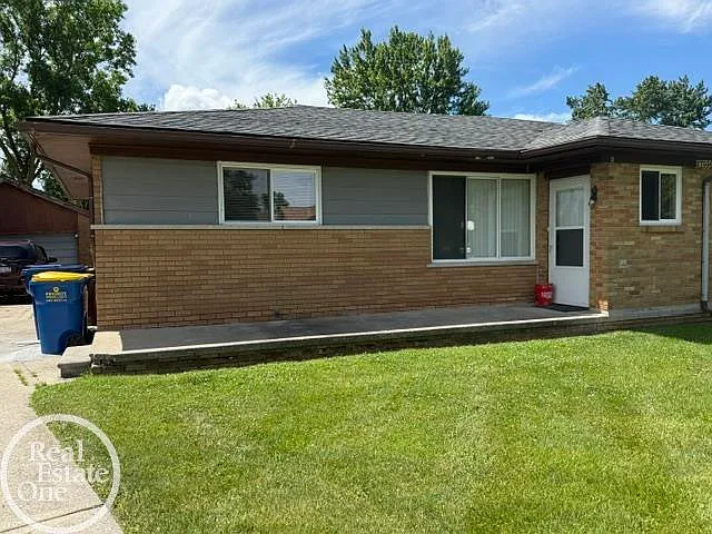 27550 E Schiller Dr — Photo 2