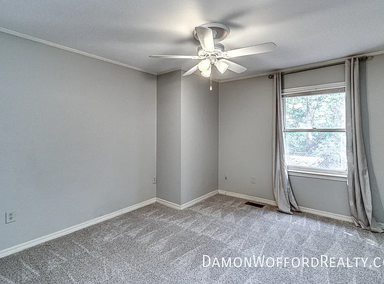 1435 Roxbury Ct — Photo 38
