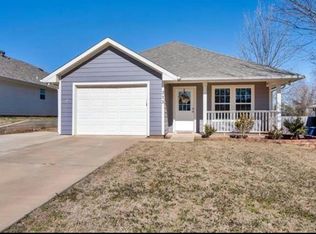 315 W Bond St, Denison, TX 75020