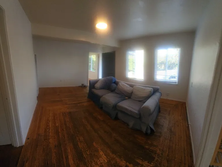 1690 Phillips Ln — Photo 35