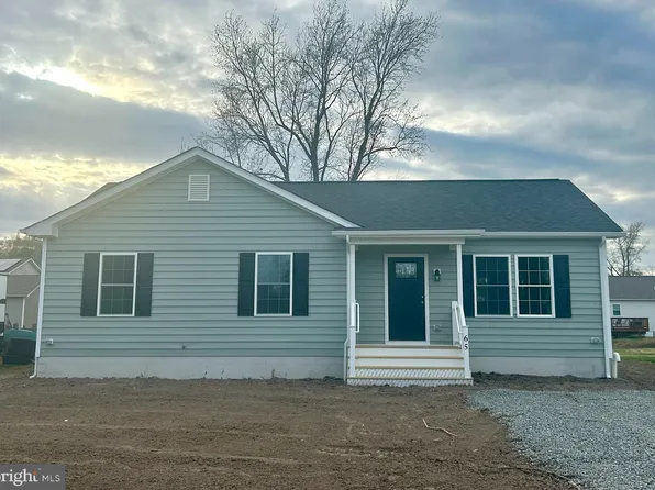 65 Columbia Rd, Colonial Beach, VA 22443