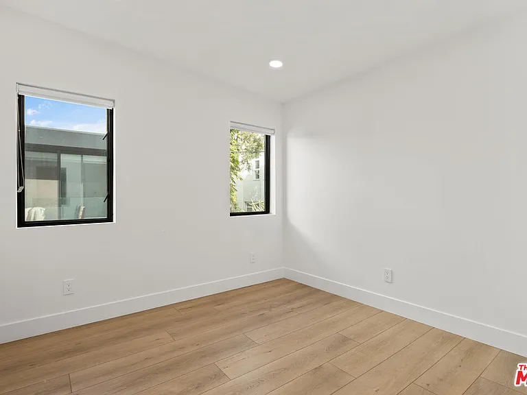 2918 3rd St #6 — Photo 7
