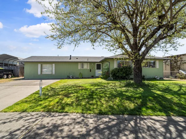 2700 Village Blvd, White City, OR 97503