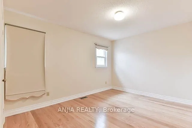 11 Berkeley Ct — Photo 15