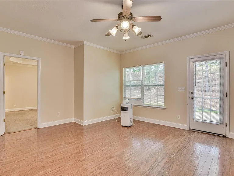 538 Midland Pass — Photo 3