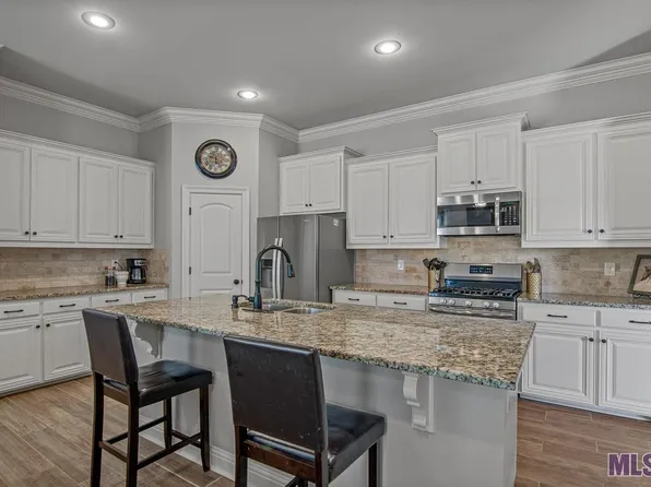 757 Beaumont Dr, Gonzales, LA 70737