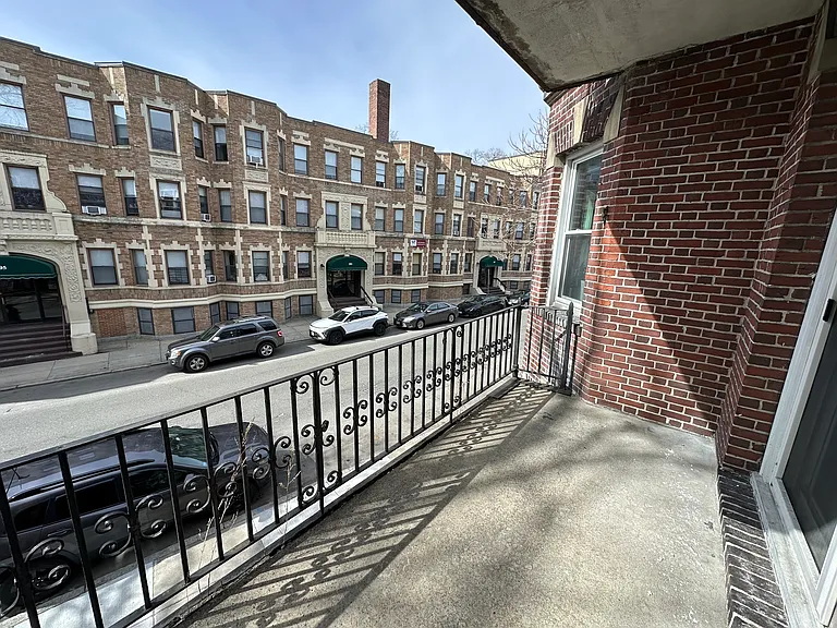 194 Kelton St #2 — Photo 8