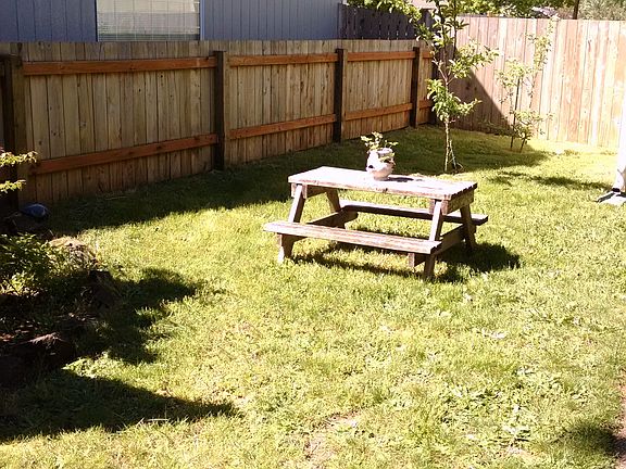 4th image of 5503 Topaz St SE