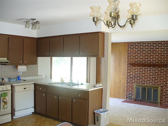 4th image of 38536 Monterey Dr