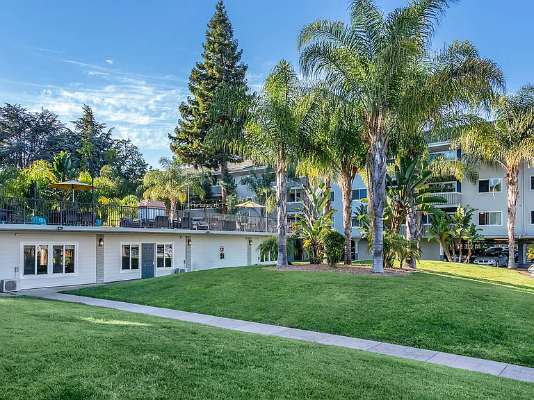 333 Escuela Ave — Photo 27