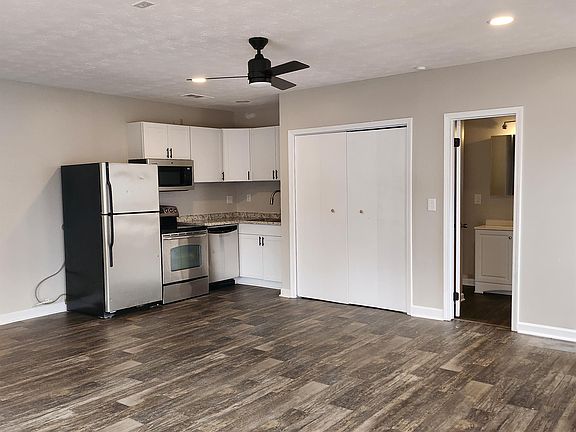 3rd image of 5405 Cindy Ln SE #B