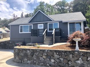 716 E 15th St, The Dalles, OR 97058