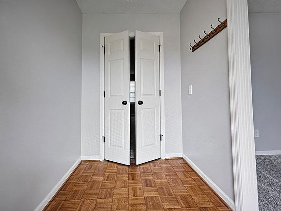 5th image of 250 Savannah Dr #250