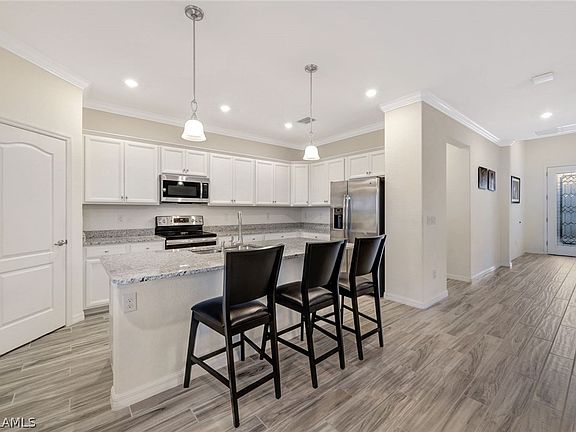 4th image of 9652 Mirada Blvd
