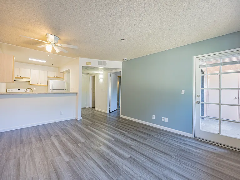 22815 Market St #110 — Photo 14