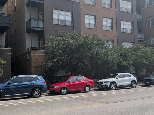 2923 N Clybourn Ave Unit 401, Chicago, IL 60618