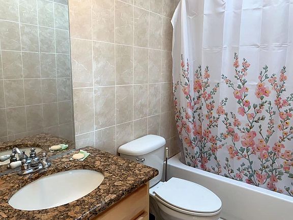 5th image of 15-10 121st St #2