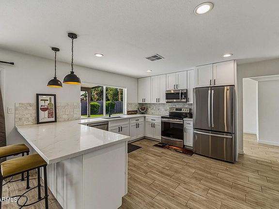 2nd image of 2616 S EXTENSION Road