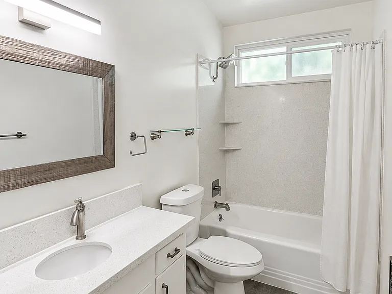 12324 Montana Ave #9 — Photo 11