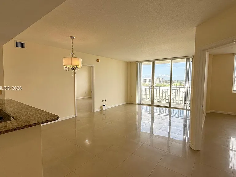 19501 W Country Club Dr #1212 — Photo 45