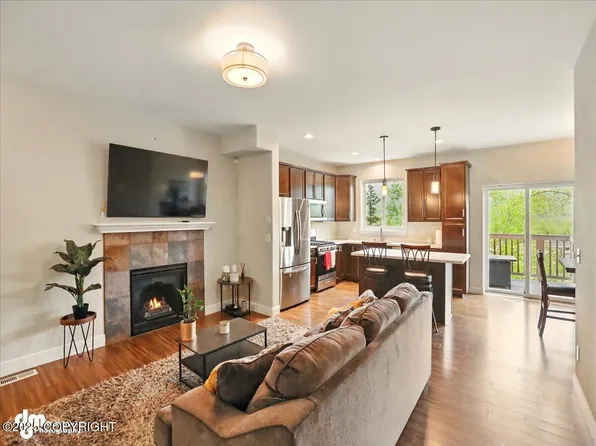 20182 Eagles Nest Ct #5B, Eagle River, AK 99577