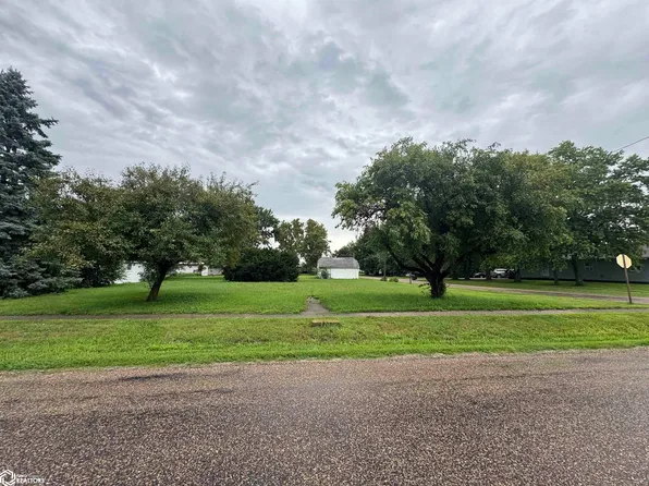 416 E Division St, Morning Sun, IA 52640