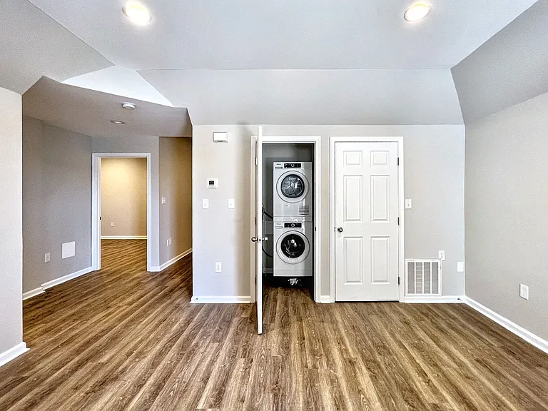 501 W Mulberry St — Photo 10