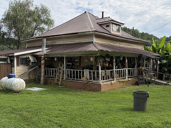 2nd image of 845 Flynns Creek Rd
