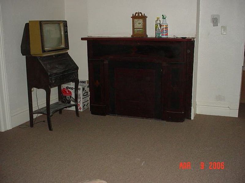 4th image of 1 E SUNNYSIDE Street