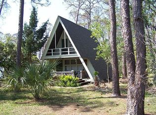135 Narvaez St #16, Dauphin Island, AL 36528