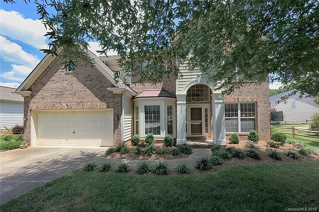 1st image of 252 Glencoe Ln