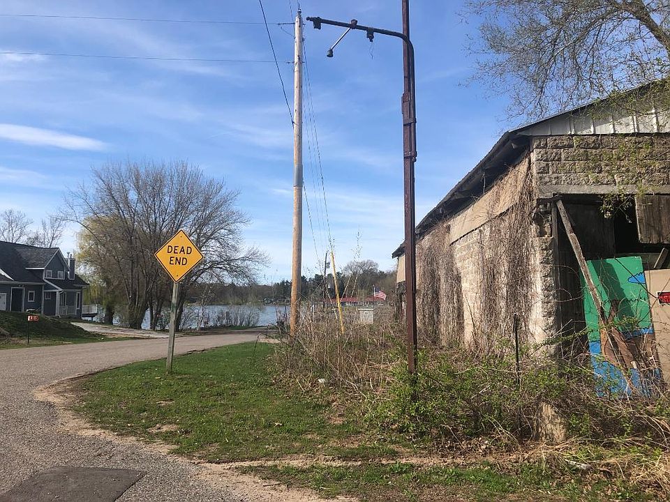 W8576 Benton St, Briggsville, WI 53920 Zillow