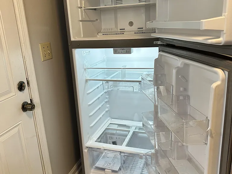 417 Patrick Henry Ct #1 — Photo 7