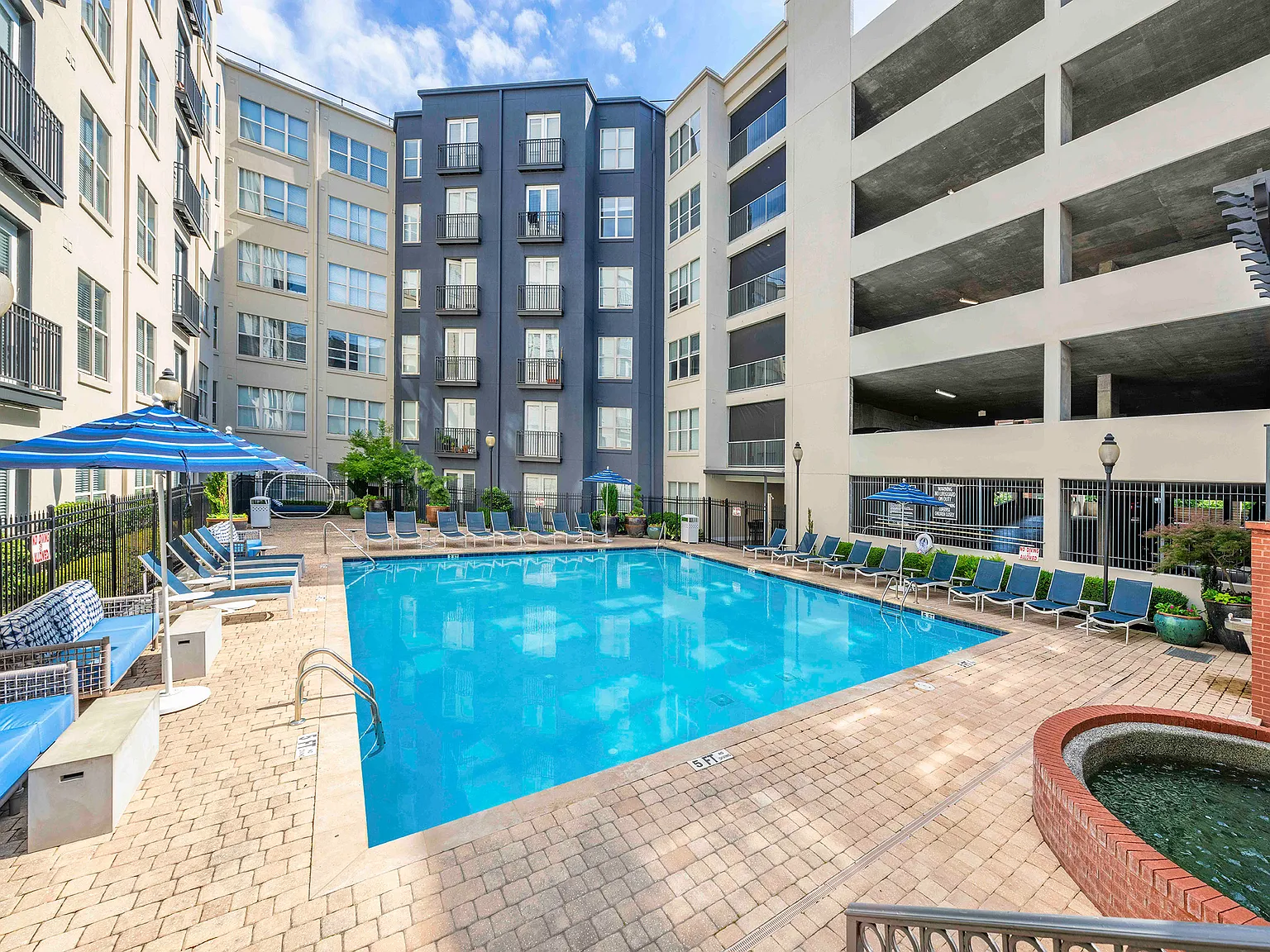MAA Buckhead — Photo 2