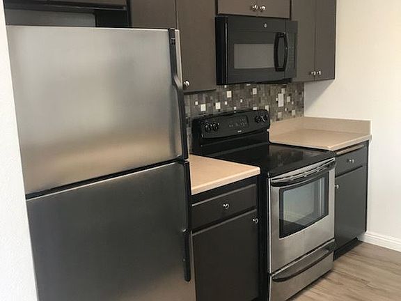 4th image of 3958 Louisiana St Unit 4