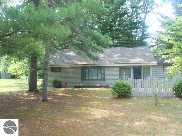 1st image of 5090 Dorothy Dr