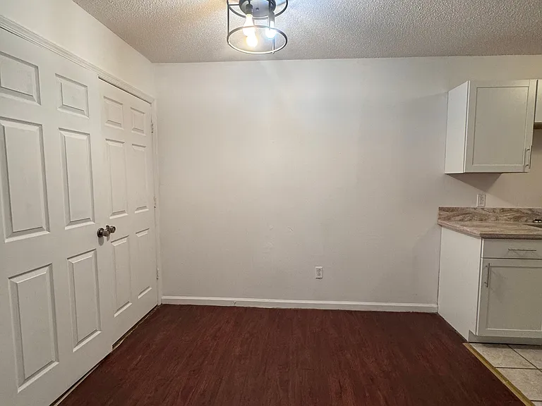 519 Mystic Dr #C — Photo 16