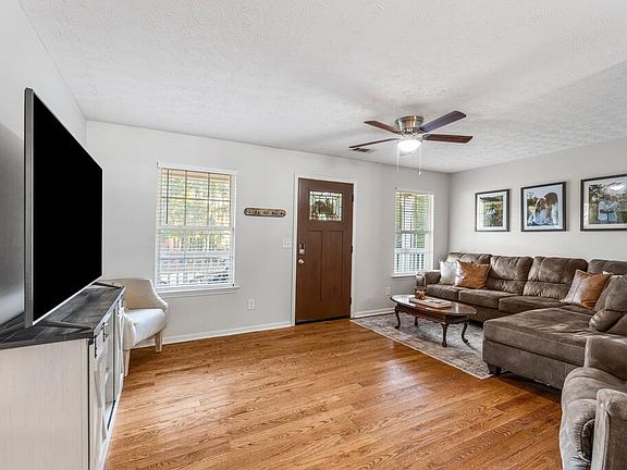 4th image of 642 Jc Reynolds Rd