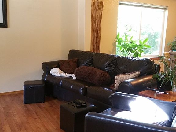 5th image of 3027 Silverleaf Ct NW