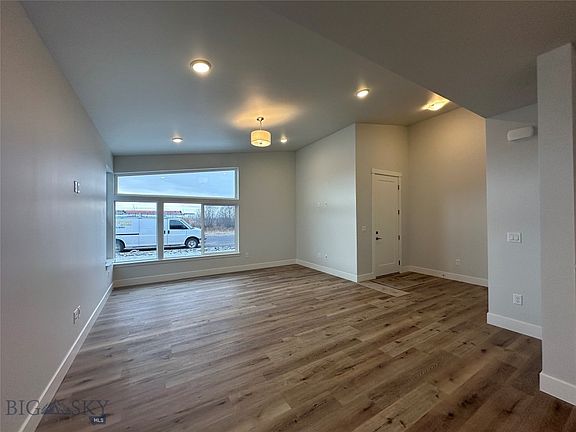 4th image of 34 N Eldorado Ave