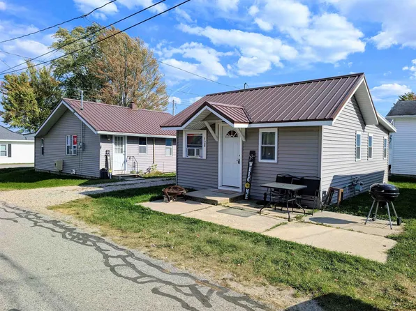 707 Shoreline Dr, Houghton Lake, MI 48629