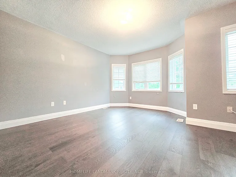 188 Wainscot Ave — Photo 14