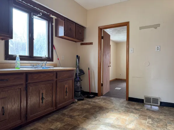 626 29th St #1, Niagara Falls, NY 14301