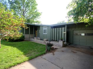 2411 SW Meadow Ct, Topeka, KS 66614