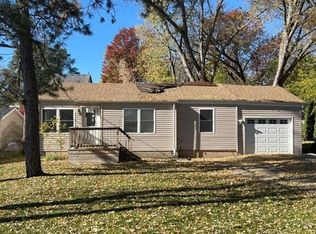 5205 N Lake St, McHenry, IL 60050