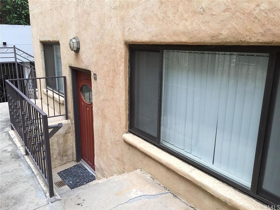 1st image of 1154 S Barrington Ave APT B