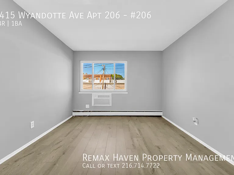 1415 Wyandotte Ave #206 — Photo 7