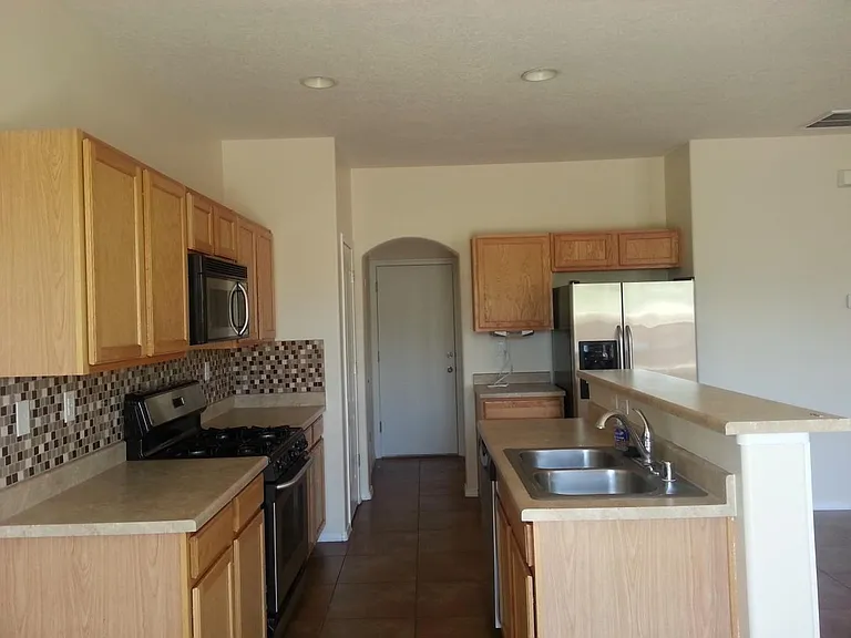2320 Academic Pl SE — Photo 6