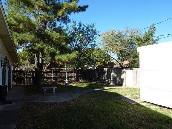 5th image of 4620 Bowie Dr